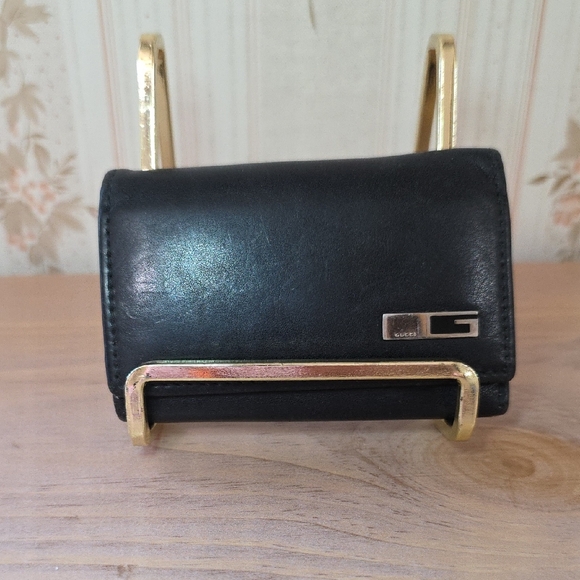 Gucci Black Key Holder with Gold Accents - Picture 1 of 4